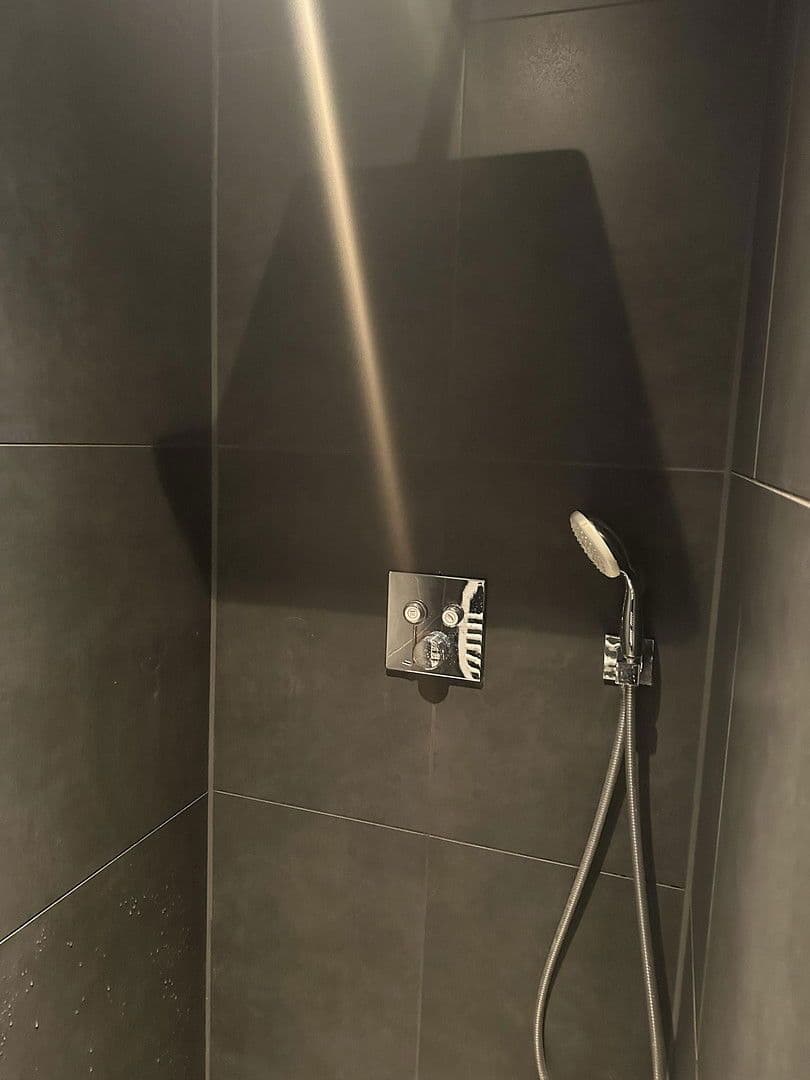 Prenájom bytu 2-izbový 60 m², Rösrather Str.700A, Köln, Severné Porýnie - Westfálsko Prenájom bytu 2-izbový 60 m², Rösrather Str.700A, Köln, Severné Porýnie - Westfálsko