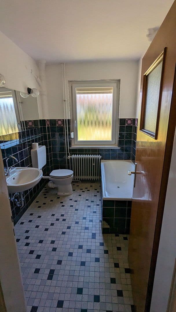 Predaj domu 178 m², pozemek 642 m², Bahnhofsstraße 22, Ronnenberg, Dolné Sasko Predaj domu 178 m², pozemek 642 m², Bahnhofsstraße 22, Ronnenberg, Dolné Sasko