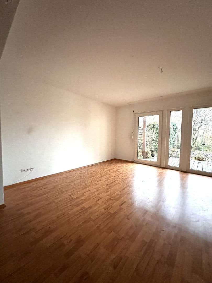Prenájom domu 94 m², pozemek 115 m², Vogelkirschenring 28, Blankenfelde-Mahlow, Brandenbursko Prenájom domu 94 m², pozemek 115 m², Vogelkirschenring 28, Blankenfelde-Mahlow, Brandenbursko