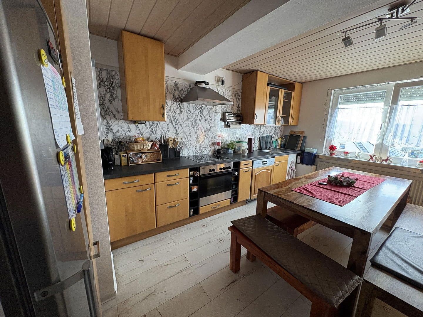 Prenájom bytu 3-izbový 113 m², Bahnhofstr. 13, Gedern, Hesensko Prenájom bytu 3-izbový 113 m², Bahnhofstr. 13, Gedern, Hesensko