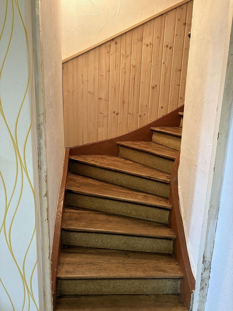 Prenájom bytu 3-izbový 113 m², Bahnhofstr. 13, Gedern, Hesensko Prenájom bytu 3-izbový 113 m², Bahnhofstr. 13, Gedern, Hesensko