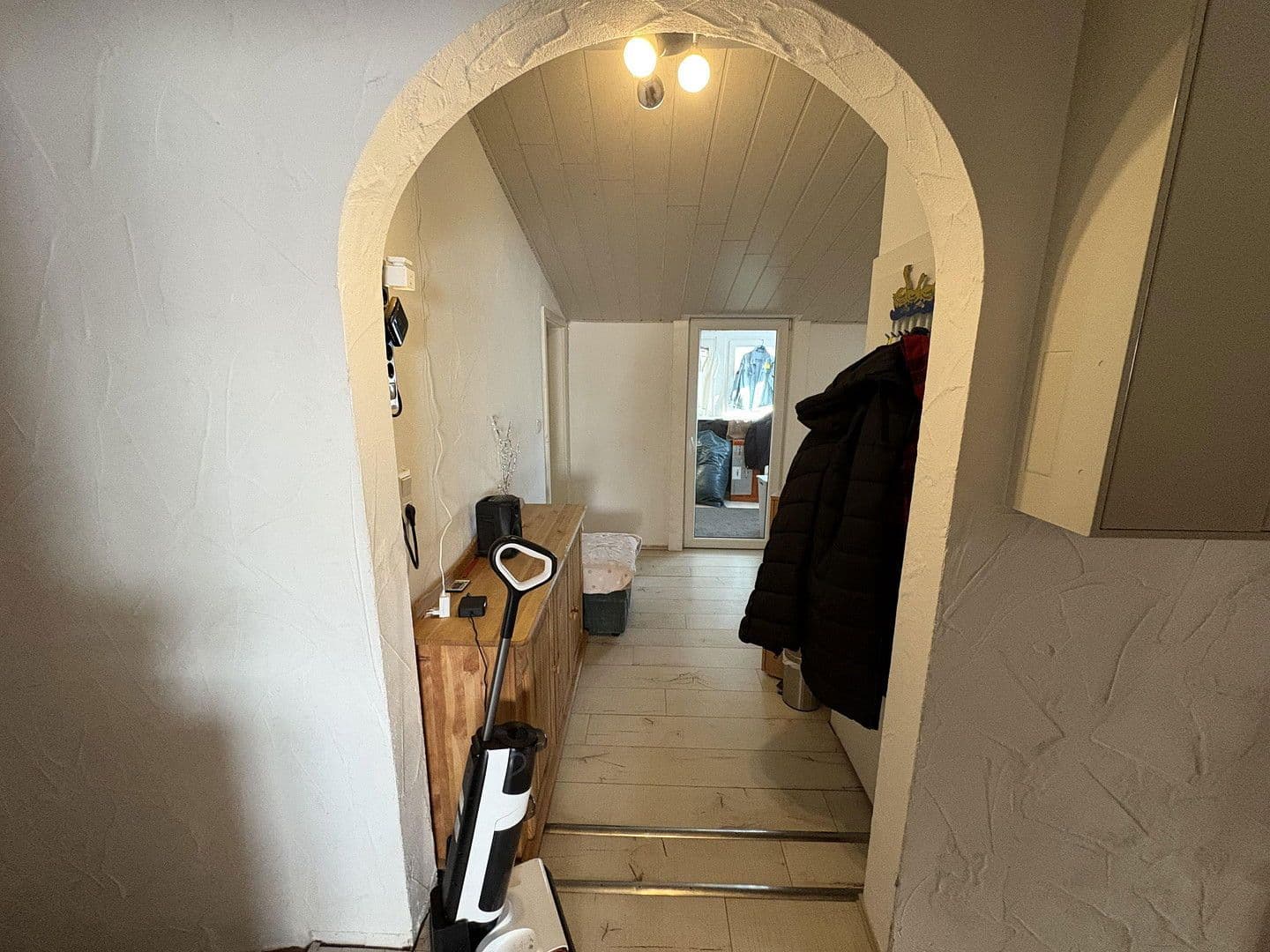 Prenájom bytu 3-izbový 113 m², Bahnhofstr. 13, Gedern, Hesensko Prenájom bytu 3-izbový 113 m², Bahnhofstr. 13, Gedern, Hesensko