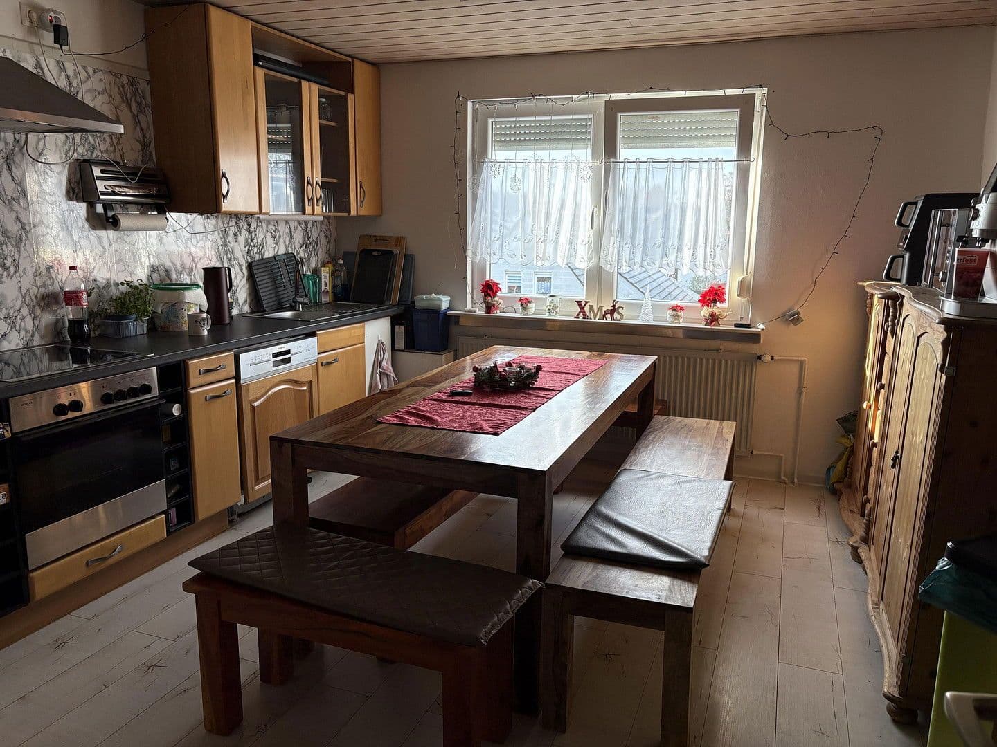 Prenájom bytu 3-izbový 113 m², Bahnhofstr. 13, Gedern, Hesensko Prenájom bytu 3-izbový 113 m², Bahnhofstr. 13, Gedern, Hesensko