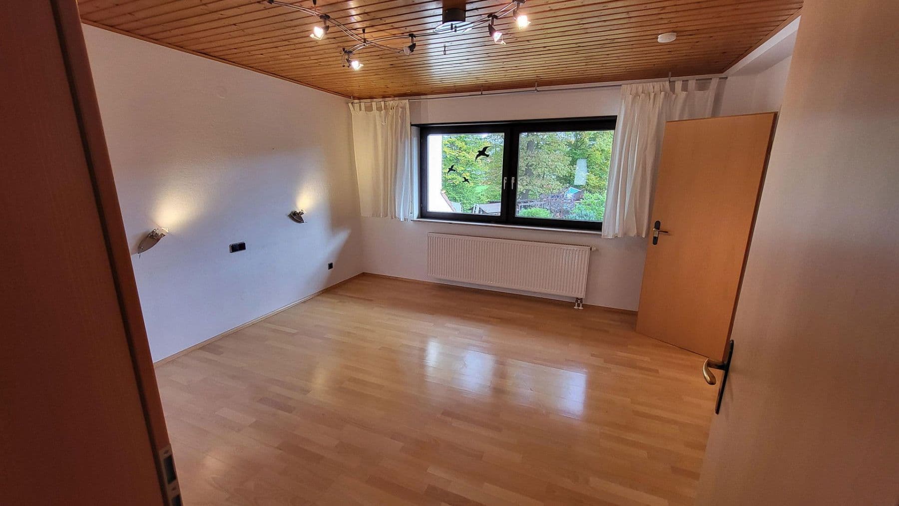 Predaj domu 195 m², pozemek 356 m², Am Waldfrieden 38, Oftersheim, Bádensko-Wurttembersko Predaj domu 195 m², pozemek 356 m², Am Waldfrieden 38, Oftersheim, Bádensko-Wurttembersko