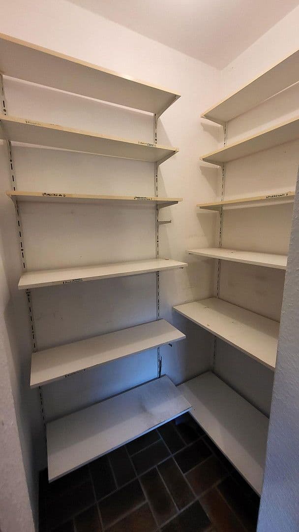 Predaj domu 195 m², pozemek 356 m², Am Waldfrieden 38, Oftersheim, Bádensko-Wurttembersko Predaj domu 195 m², pozemek 356 m², Am Waldfrieden 38, Oftersheim, Bádensko-Wurttembersko