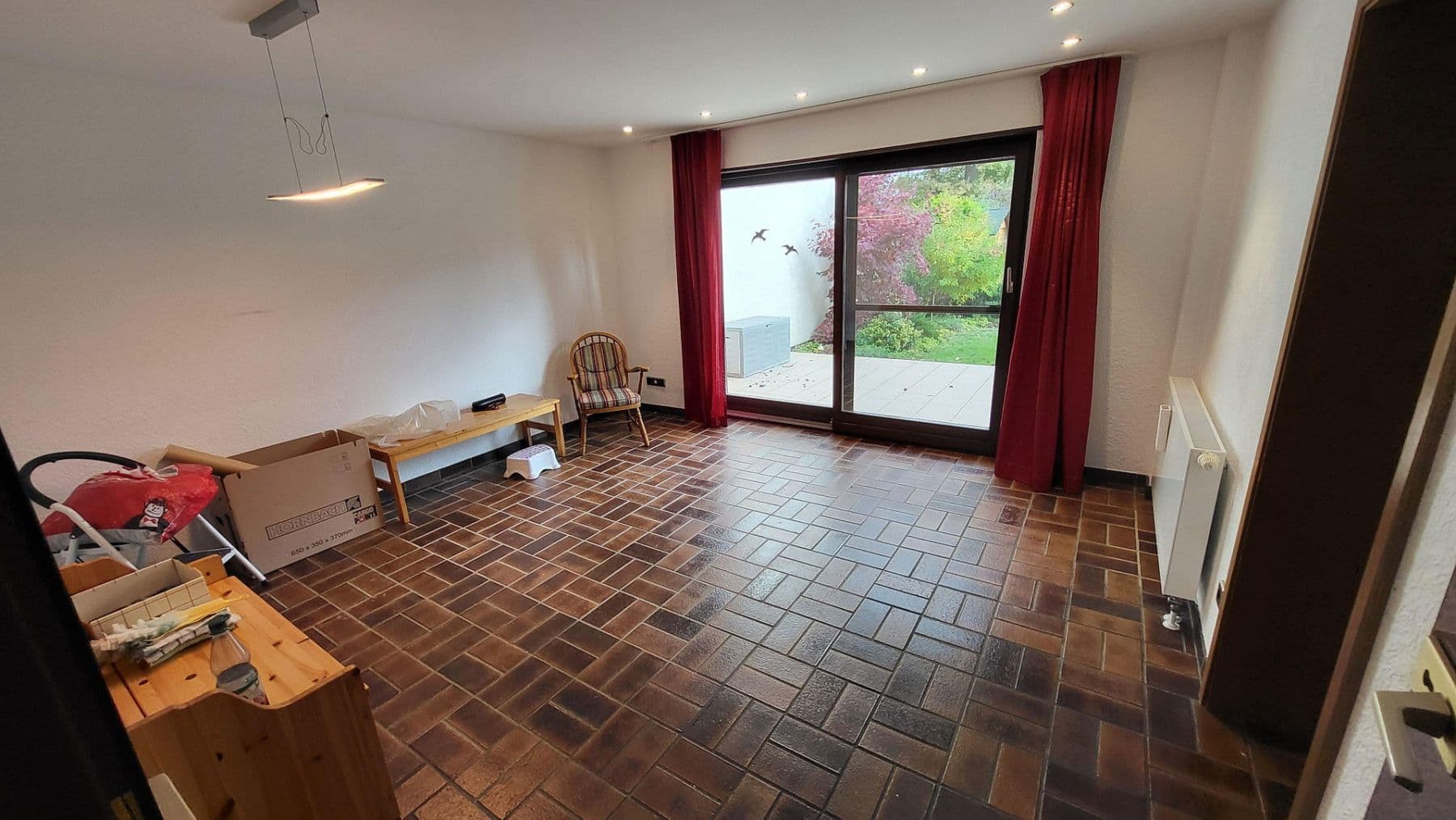 Predaj domu 195 m², pozemek 356 m², Am Waldfrieden 38, Oftersheim, Bádensko-Wurttembersko Predaj domu 195 m², pozemek 356 m², Am Waldfrieden 38, Oftersheim, Bádensko-Wurttembersko