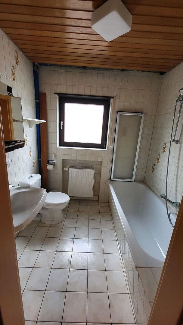 Predaj domu 195 m², pozemek 356 m², Am Waldfrieden 38, Oftersheim, Bádensko-Wurttembersko Predaj domu 195 m², pozemek 356 m², Am Waldfrieden 38, Oftersheim, Bádensko-Wurttembersko