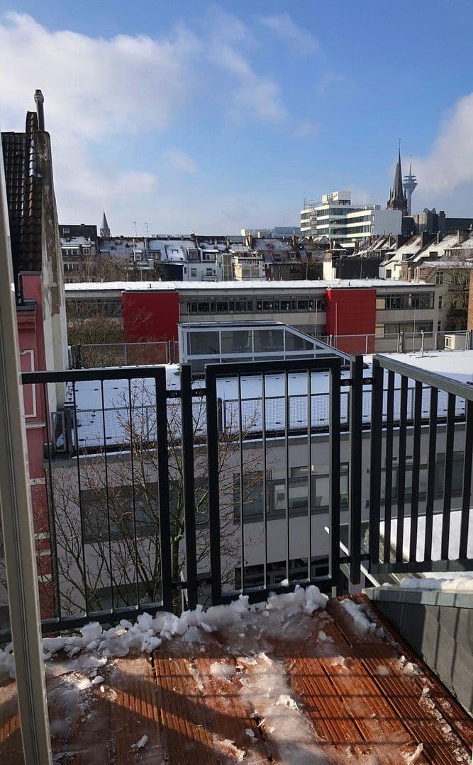 Prenájom bytu 2-izbový 26 m², Jahnstraße 96, Düsseldorf, Severné Porýnie - Westfálsko Prenájom bytu 2-izbový 26 m², Jahnstraße 96, Düsseldorf, Severné Porýnie - Westfálsko