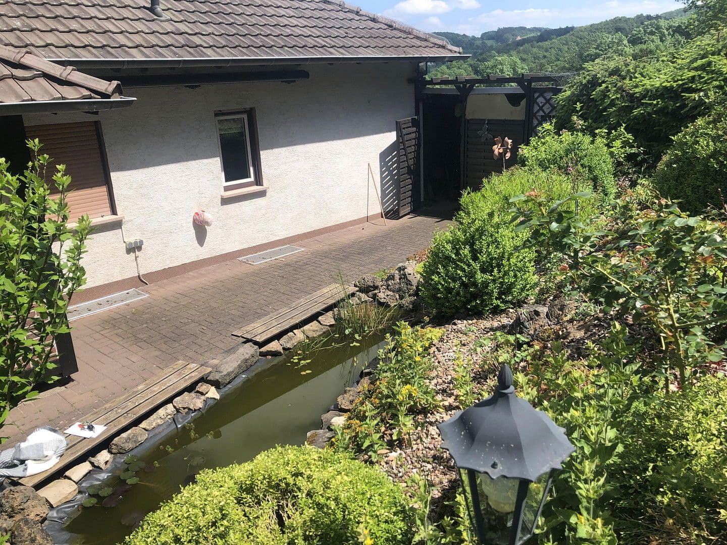 Predaj domu 250 m², pozemek 1.600 m², Ölberg 25, Nentershausen, Hesensko Predaj domu 250 m², pozemek 1.600 m², Ölberg 25, Nentershausen, Hesensko