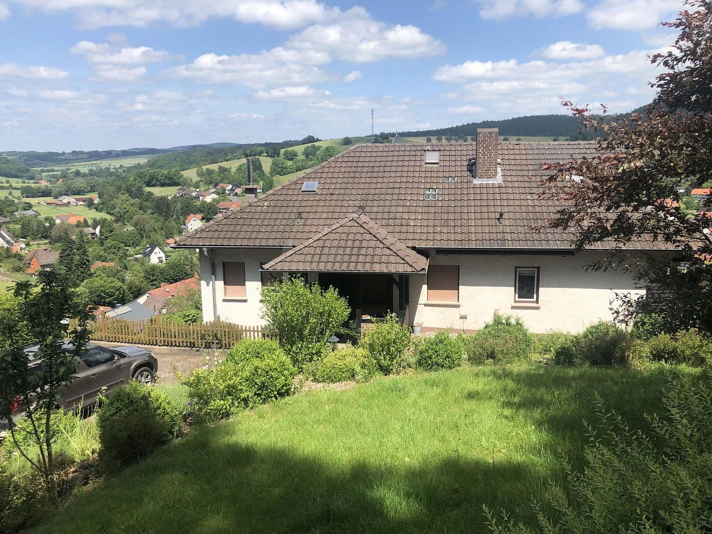Predaj domu 250 m², pozemek 1.600 m², Ölberg 25, Nentershausen, Hesensko Predaj domu 250 m², pozemek 1.600 m², Ölberg 25, Nentershausen, Hesensko