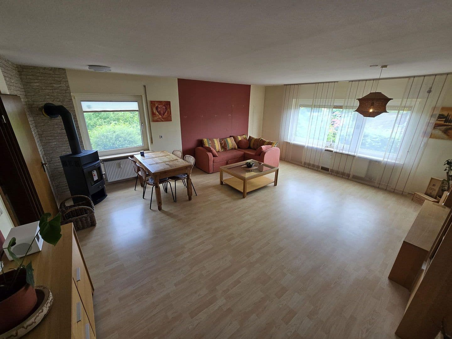 Predaj domu 250 m², pozemek 1.600 m², Ölberg 25, Nentershausen, Hesensko Predaj domu 250 m², pozemek 1.600 m², Ölberg 25, Nentershausen, Hesensko
