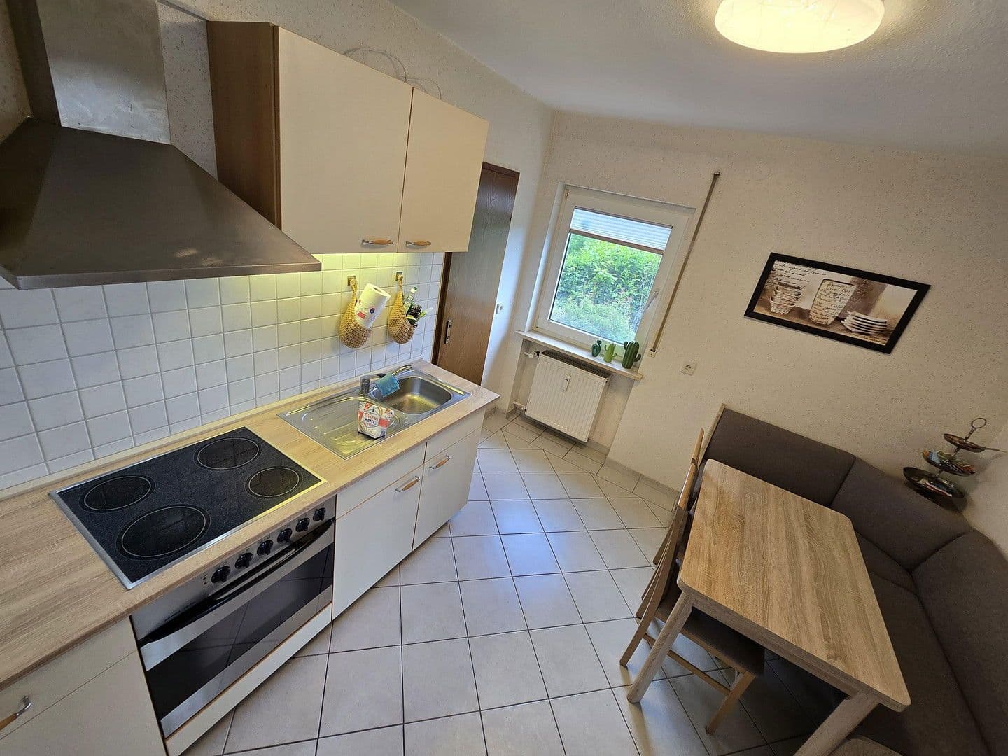 Predaj domu 250 m², pozemek 1.600 m², Ölberg 25, Nentershausen, Hesensko Predaj domu 250 m², pozemek 1.600 m², Ölberg 25, Nentershausen, Hesensko