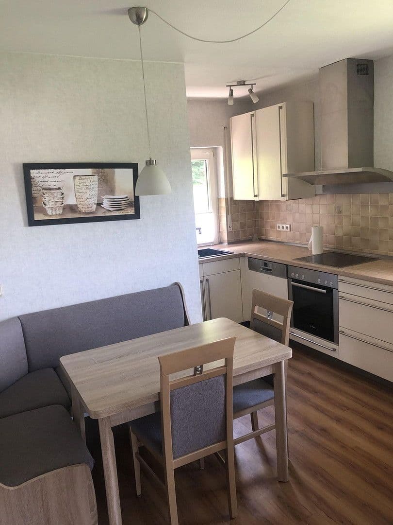 Predaj domu 250 m², pozemek 1.600 m², Ölberg 25, Nentershausen, Hesensko Predaj domu 250 m², pozemek 1.600 m², Ölberg 25, Nentershausen, Hesensko