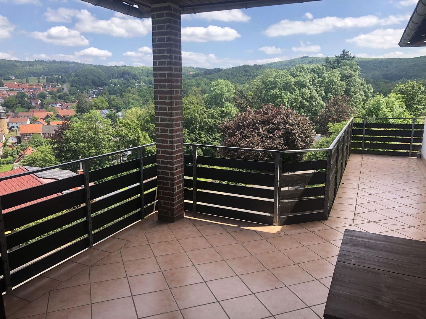 Predaj domu 250 m², pozemek 1.600 m², Ölberg 25, Nentershausen, Hesensko Predaj domu 250 m², pozemek 1.600 m², Ölberg 25, Nentershausen, Hesensko