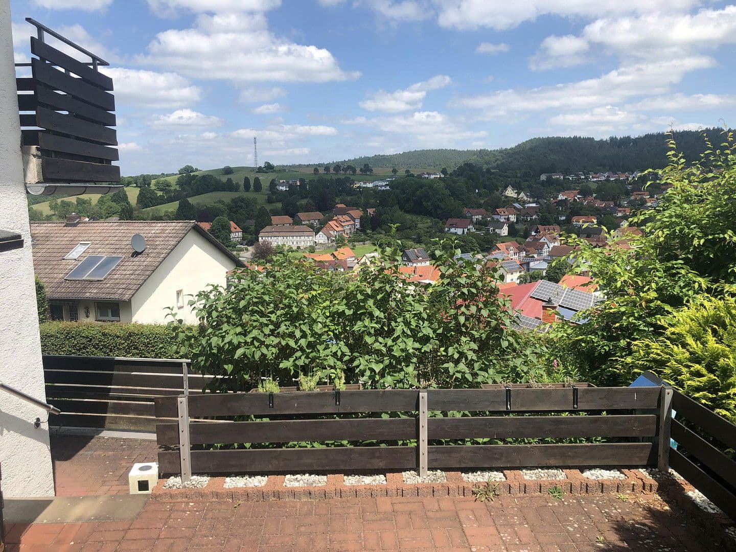 Predaj domu 250 m², pozemek 1.600 m², Ölberg 25, Nentershausen, Hesensko Predaj domu 250 m², pozemek 1.600 m², Ölberg 25, Nentershausen, Hesensko