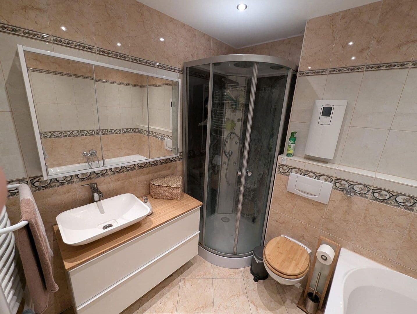 Predaj bytu 4-izbový 109 m², Neuss, Severné Porýnie - Westfálsko Predaj bytu 4-izbový 109 m², Neuss, Severné Porýnie - Westfálsko