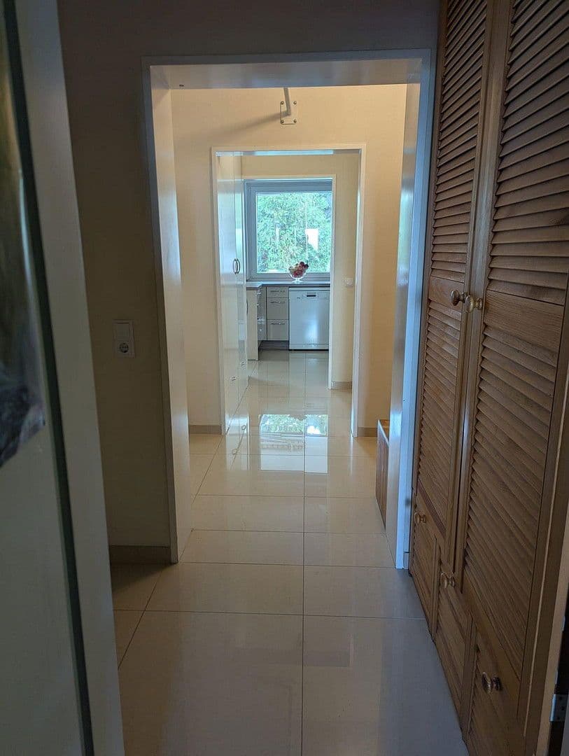 Predaj bytu 4-izbový 109 m², Neuss, Severné Porýnie - Westfálsko Predaj bytu 4-izbový 109 m², Neuss, Severné Porýnie - Westfálsko