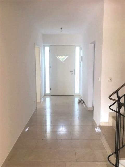 Prenájom domu 210 m², pozemek 465 m², Ulmenstrasse 0, Gauting, Bavorsko Prenájom domu 210 m², pozemek 465 m², Ulmenstrasse 0, Gauting, Bavorsko