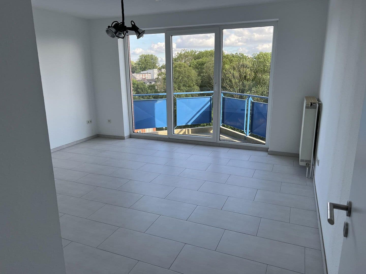 Prenájom bytu 1-izbový 37 m², Wilhelmshaven, Dolné Sasko Prenájom bytu 1-izbový 37 m², Wilhelmshaven, Dolné Sasko