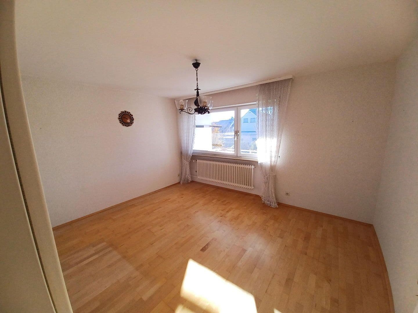Predaj domu 170 m², pozemek 417 m², Großkrotzenburg, Hesensko Predaj domu 170 m², pozemek 417 m², Großkrotzenburg, Hesensko