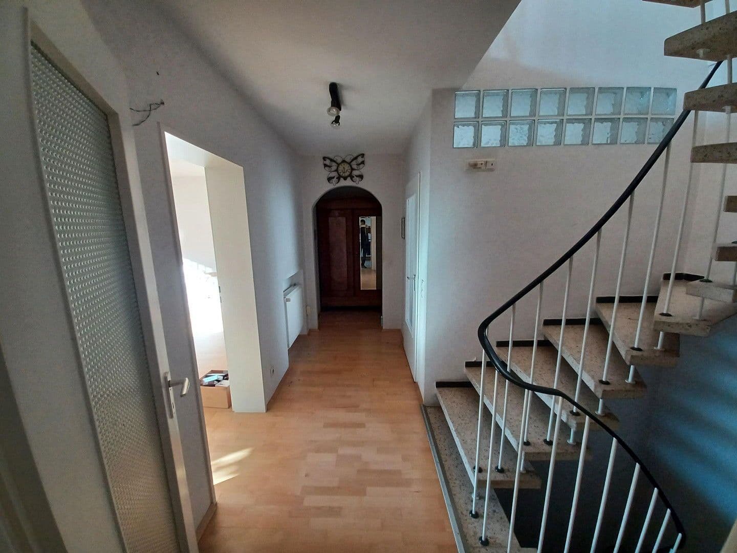 Predaj domu 170 m², pozemek 417 m², Großkrotzenburg, Hesensko Predaj domu 170 m², pozemek 417 m², Großkrotzenburg, Hesensko