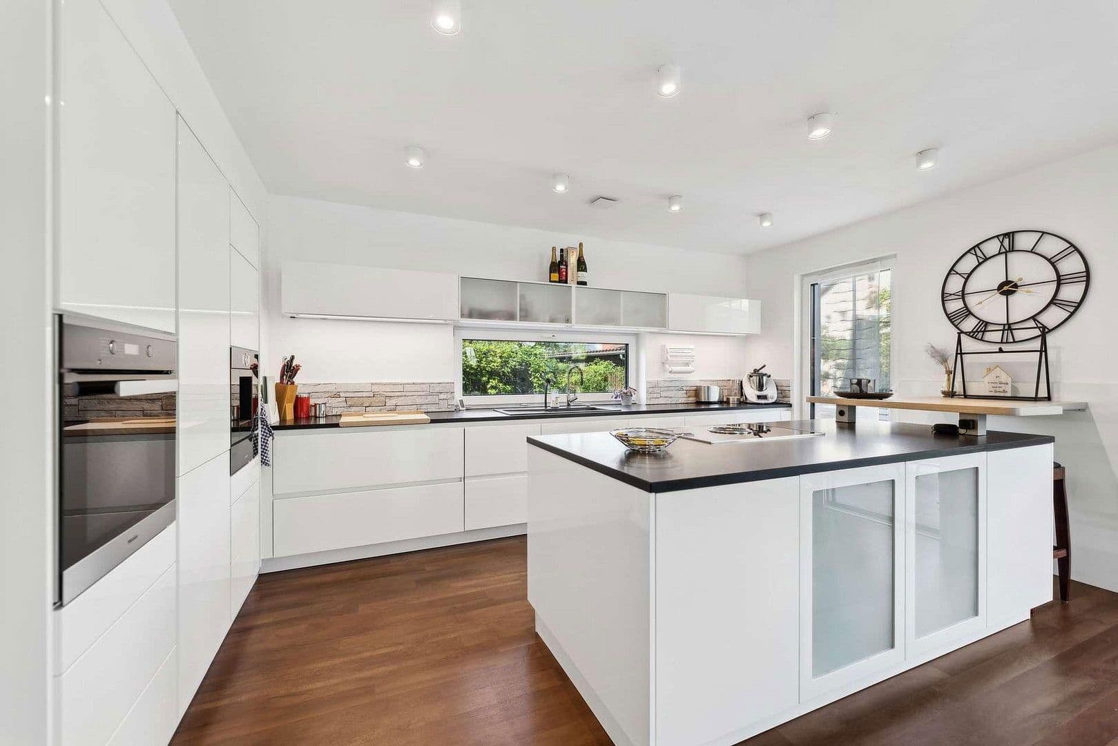 Predaj domu 247 m², pozemek 638 m², Vohburg an der Donau, Bavorsko Predaj domu 247 m², pozemek 638 m², Vohburg an der Donau, Bavorsko