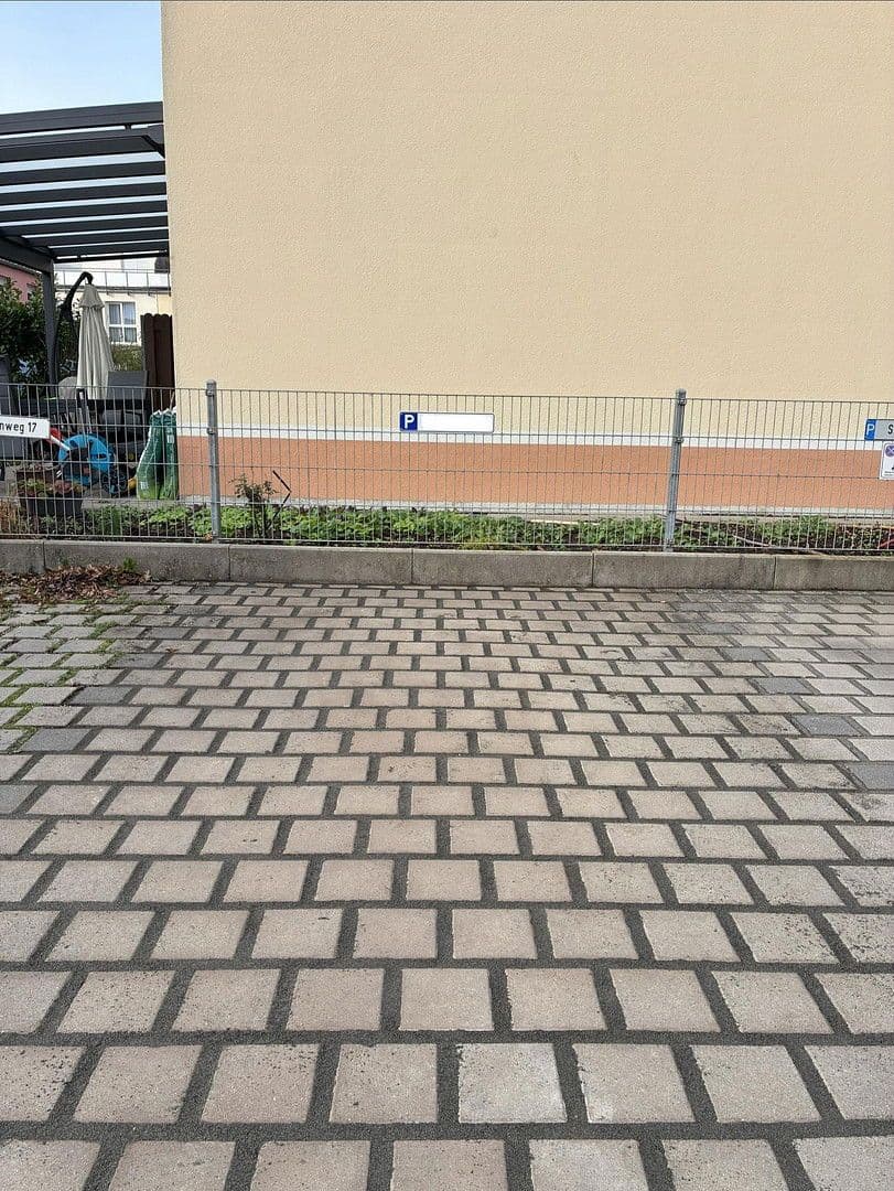 Prenájom domu 140 m², pozemek 137 m², Feucht, Bavorsko Prenájom domu 140 m², pozemek 137 m², Feucht, Bavorsko