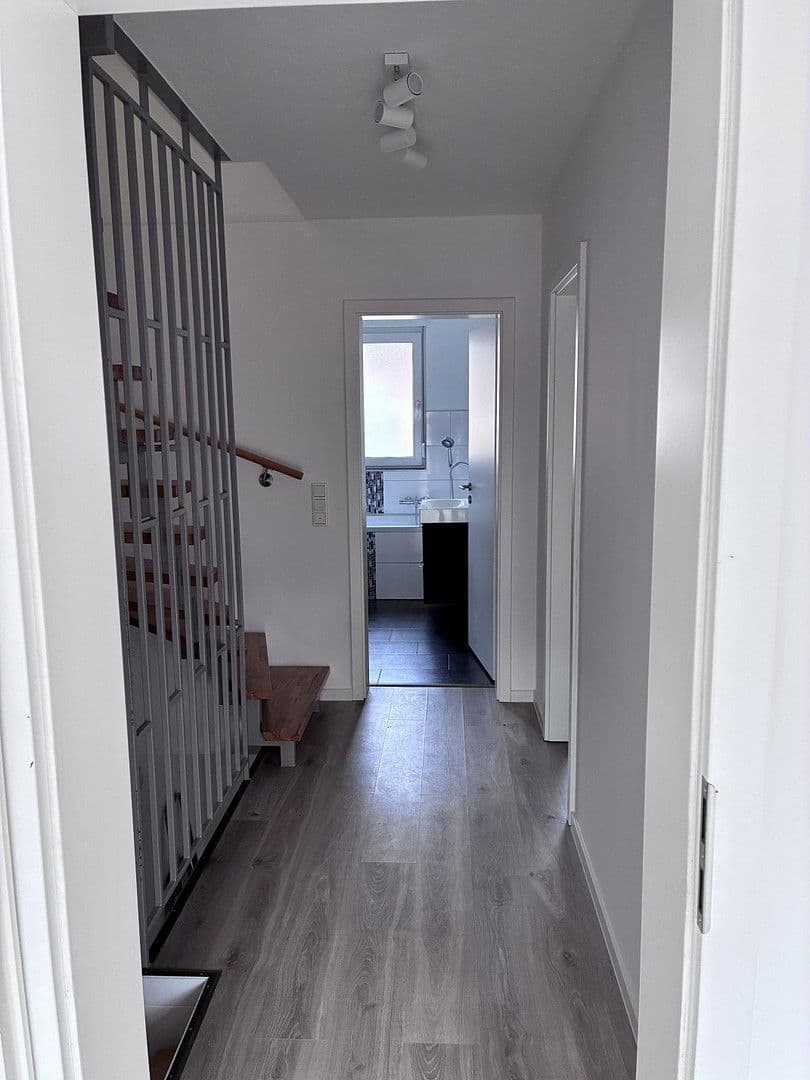 Prenájom domu 140 m², pozemek 137 m², Feucht, Bavorsko Prenájom domu 140 m², pozemek 137 m², Feucht, Bavorsko