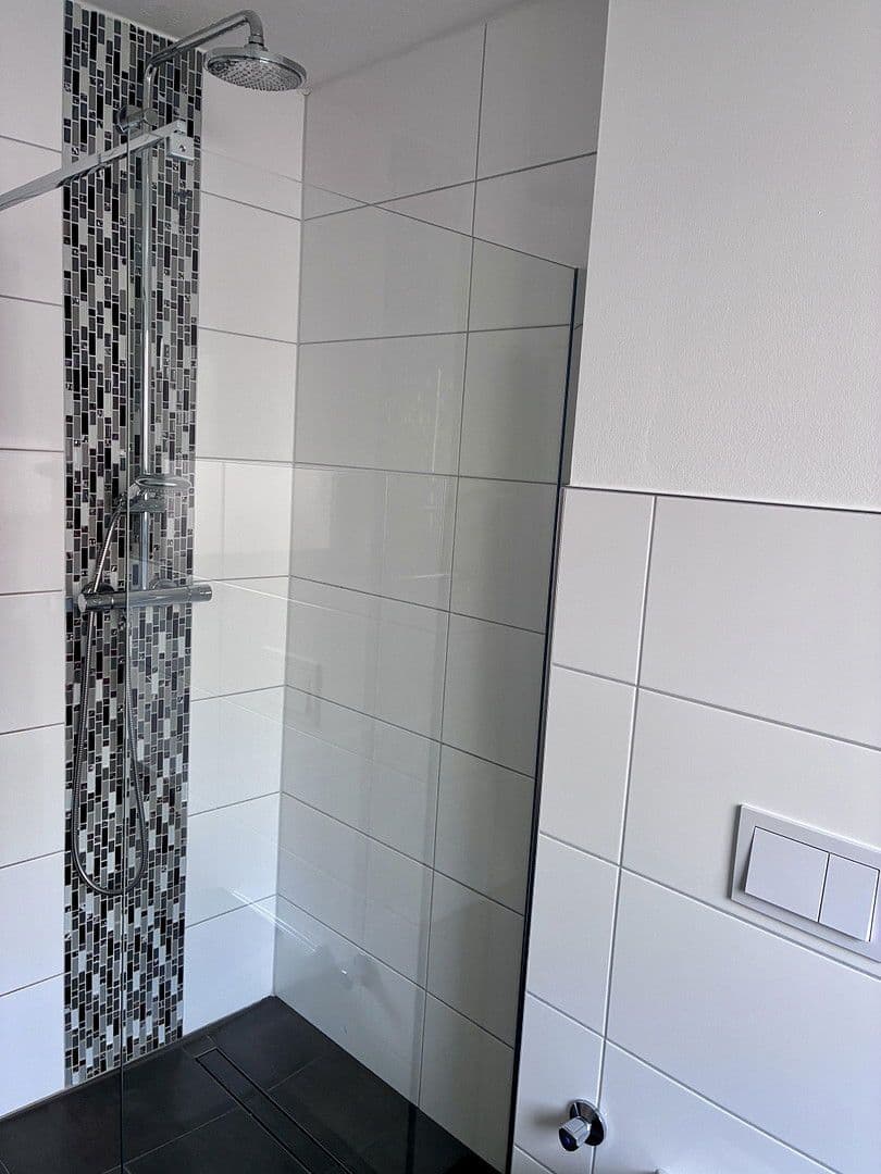 Prenájom domu 140 m², pozemek 137 m², Feucht, Bavorsko Prenájom domu 140 m², pozemek 137 m², Feucht, Bavorsko