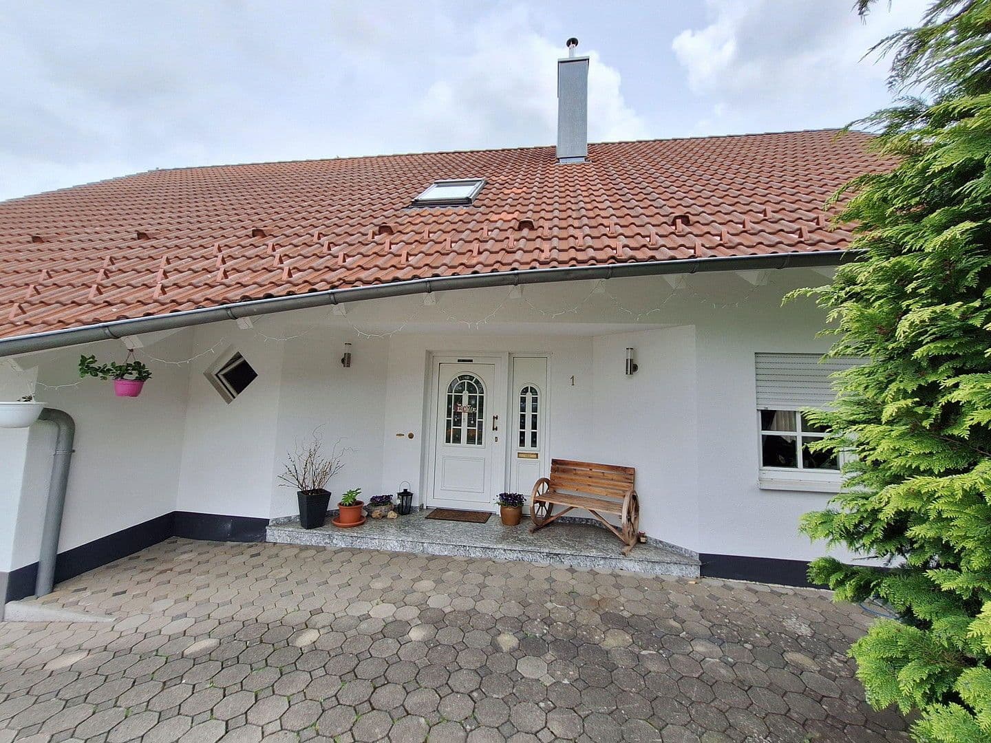 Predaj domu 175 m², pozemek 757 m², Krokusweg 1, Münsingen, Bádensko-Wurttembersko Predaj domu 175 m², pozemek 757 m², Krokusweg 1, Münsingen, Bádensko-Wurttembersko