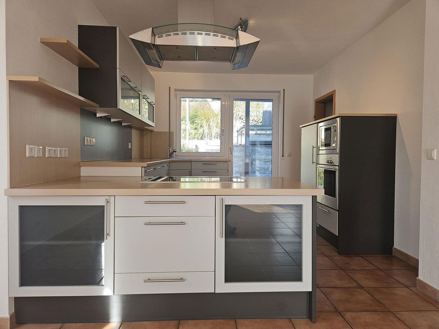 Predaj domu 170 m², pozemek 327 m², Weissach, Bádensko-Wurttembersko Predaj domu 170 m², pozemek 327 m², Weissach, Bádensko-Wurttembersko