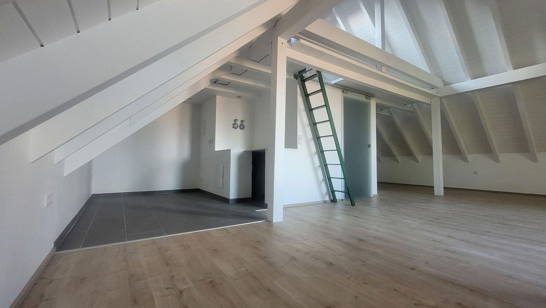 Predaj bytu 3-izbový 129 m², Am Weinfaß 60, Rüsselsheim am Main, Hesensko Predaj bytu 3-izbový 129 m², Am Weinfaß 60, Rüsselsheim am Main, Hesensko