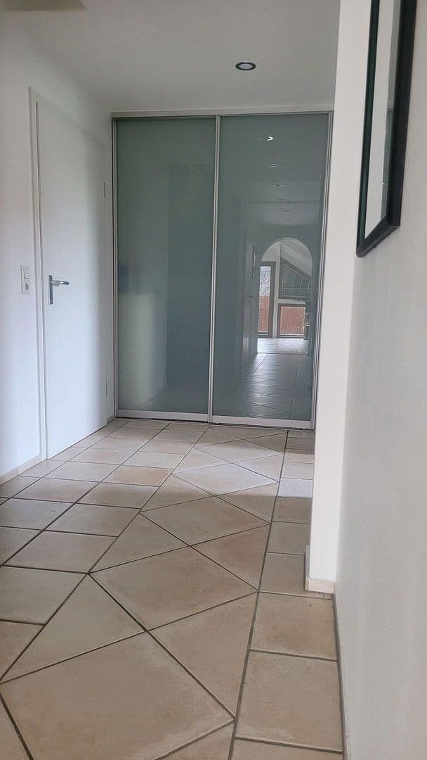 Predaj bytu 3-izbový 129 m², Am Weinfaß 60, Rüsselsheim am Main, Hesensko Predaj bytu 3-izbový 129 m², Am Weinfaß 60, Rüsselsheim am Main, Hesensko