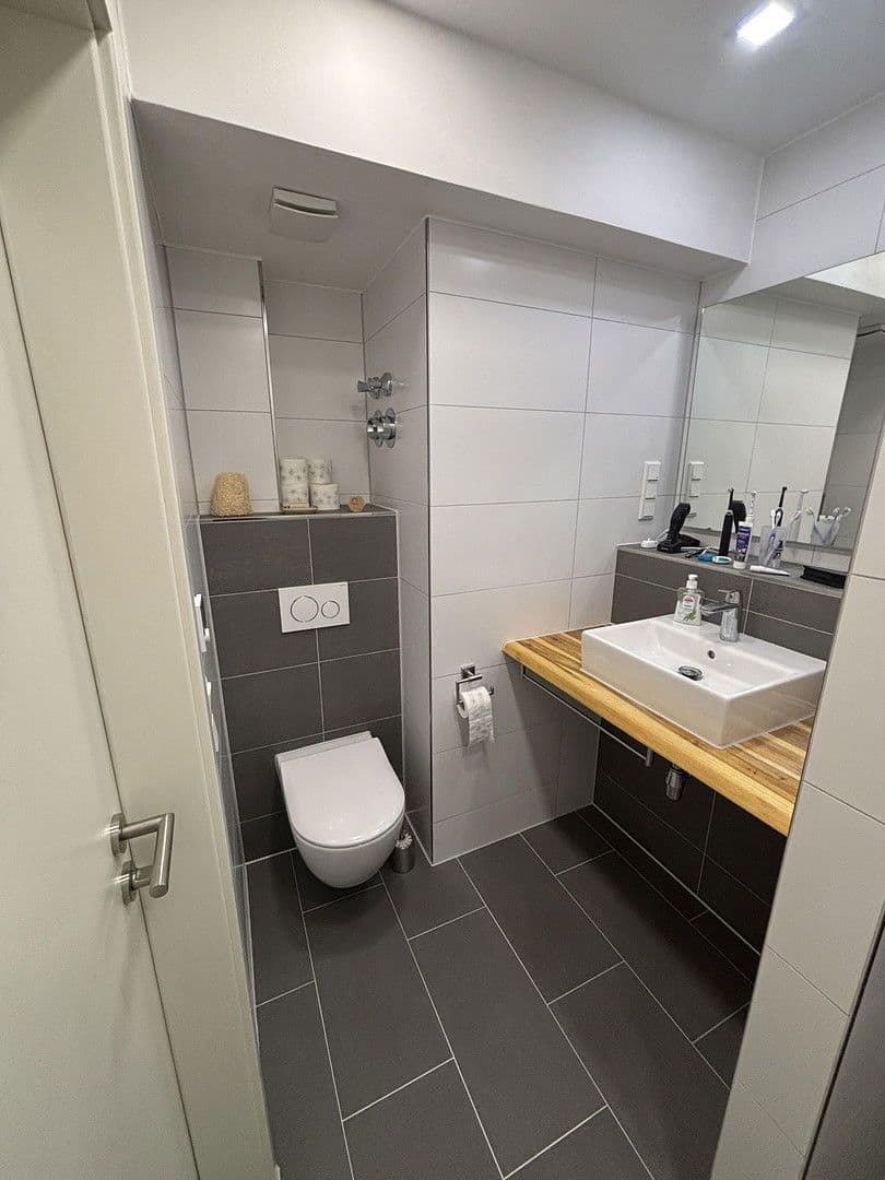 Predaj bytu 3-izbový 129 m², Am Weinfaß 60, Rüsselsheim am Main, Hesensko Predaj bytu 3-izbový 129 m², Am Weinfaß 60, Rüsselsheim am Main, Hesensko