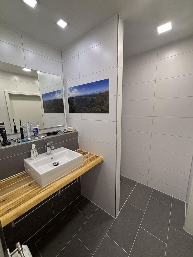 Predaj bytu 3-izbový 129 m², Am Weinfaß 60, Rüsselsheim am Main, Hesensko Predaj bytu 3-izbový 129 m², Am Weinfaß 60, Rüsselsheim am Main, Hesensko