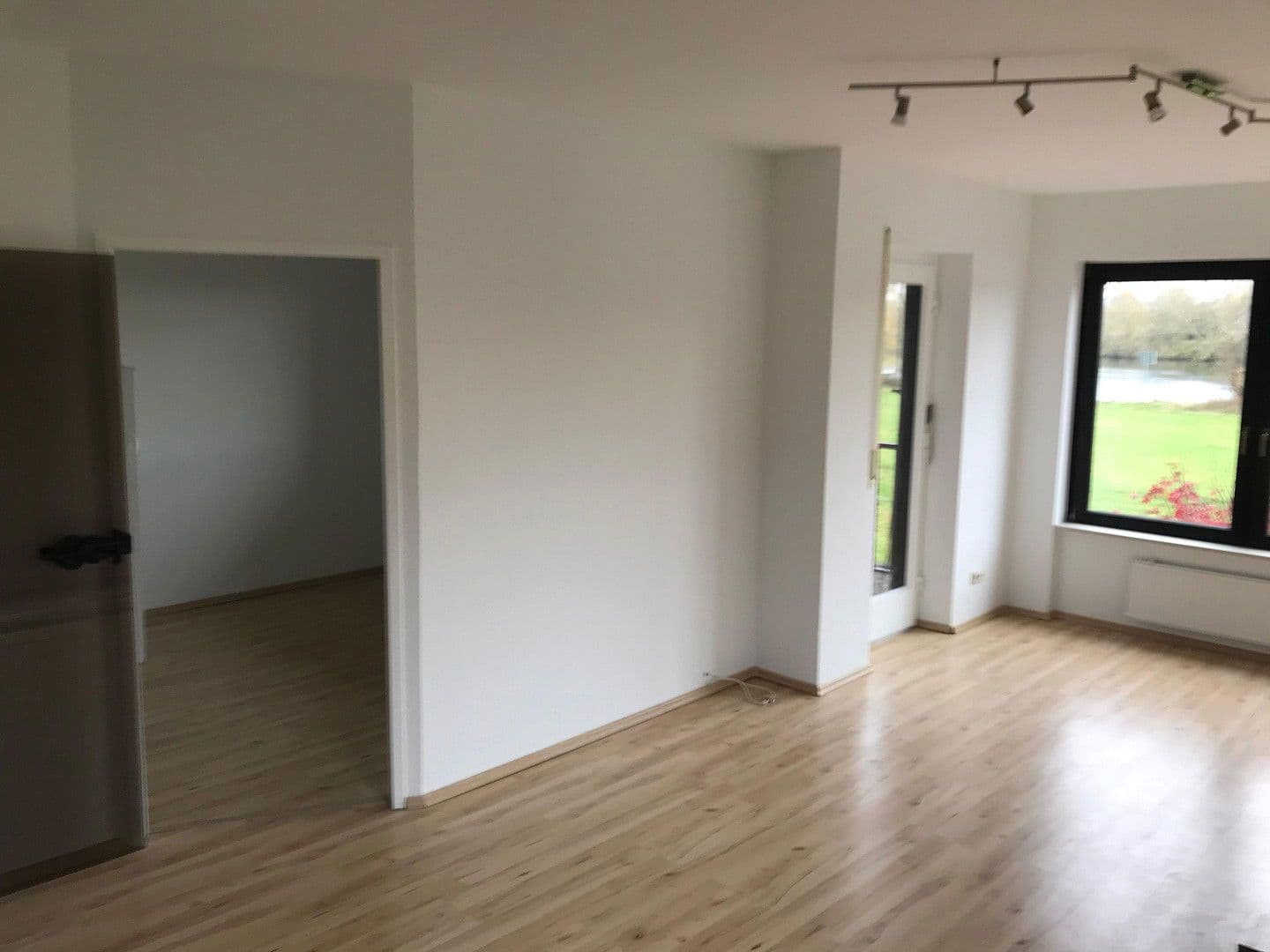 Prenájom bytu 2-izbový 59 m², Großkrotzenburg, Hesensko Prenájom bytu 2-izbový 59 m², Großkrotzenburg, Hesensko