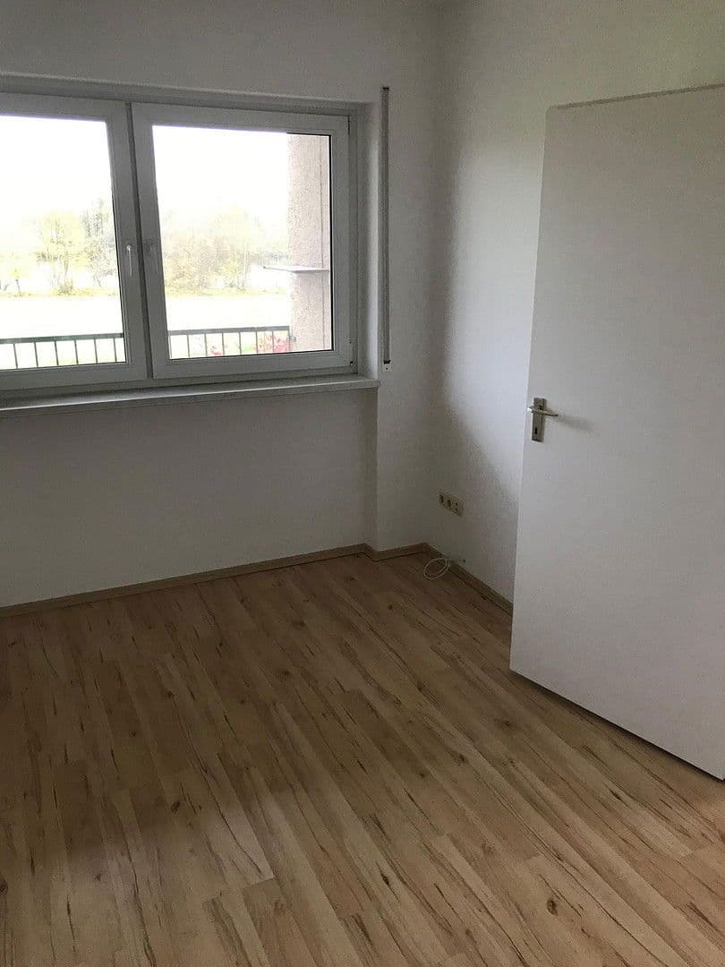 Prenájom bytu 2-izbový 59 m², Großkrotzenburg, Hesensko Prenájom bytu 2-izbový 59 m², Großkrotzenburg, Hesensko