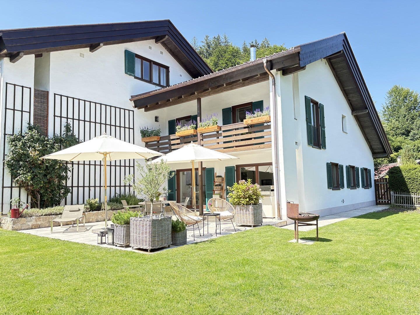 Predaj domu 138 m², pozemek 350 m², Bad Wiessee, Bavorsko Predaj domu 138 m², pozemek 350 m², Bad Wiessee, Bavorsko