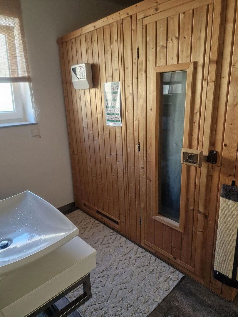 Predaj domu 233 m², pozemek 369 m², Andernach, Porýnie-Falcko Predaj domu 233 m², pozemek 369 m², Andernach, Porýnie-Falcko