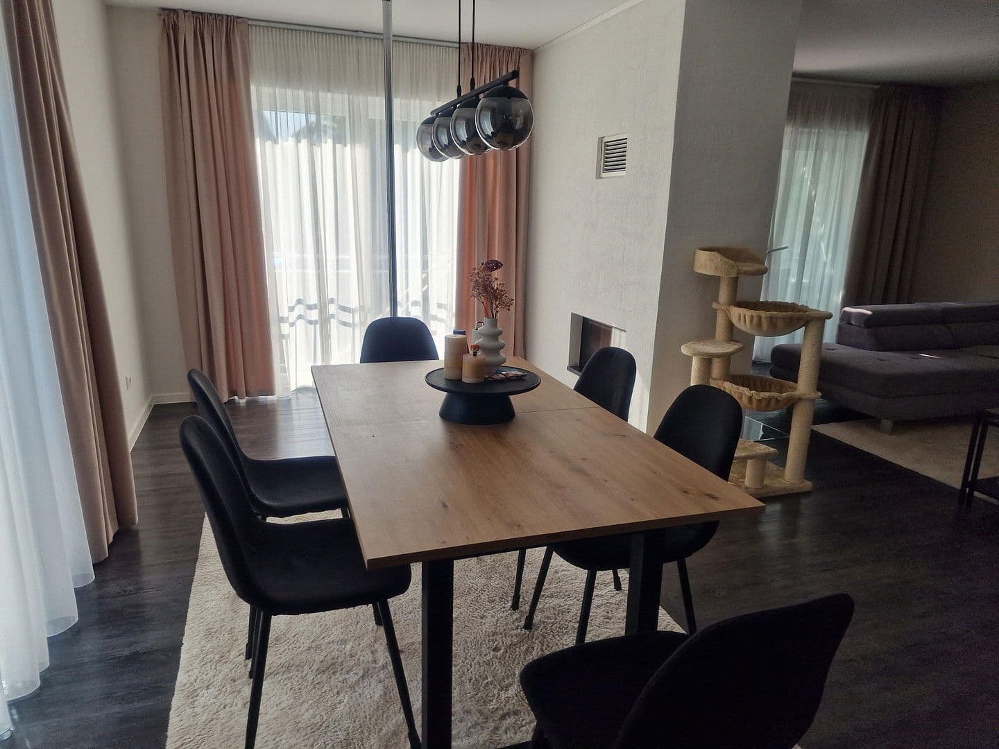 Predaj domu 233 m², pozemek 369 m², Andernach, Porýnie-Falcko Predaj domu 233 m², pozemek 369 m², Andernach, Porýnie-Falcko