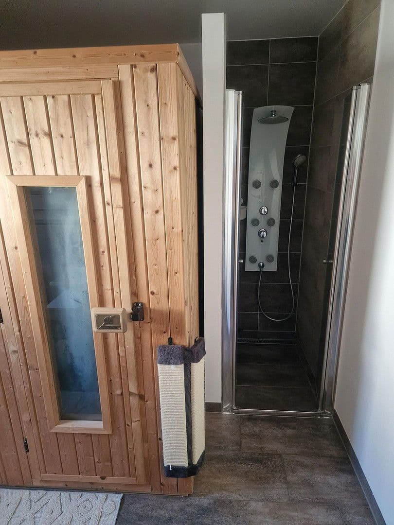 Predaj domu 233 m², pozemek 369 m², Andernach, Porýnie-Falcko Predaj domu 233 m², pozemek 369 m², Andernach, Porýnie-Falcko