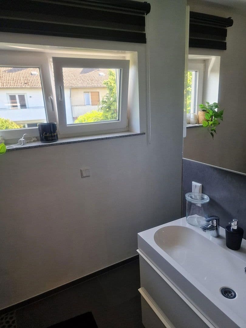 Predaj domu 233 m², pozemek 369 m², Andernach, Porýnie-Falcko Predaj domu 233 m², pozemek 369 m², Andernach, Porýnie-Falcko
