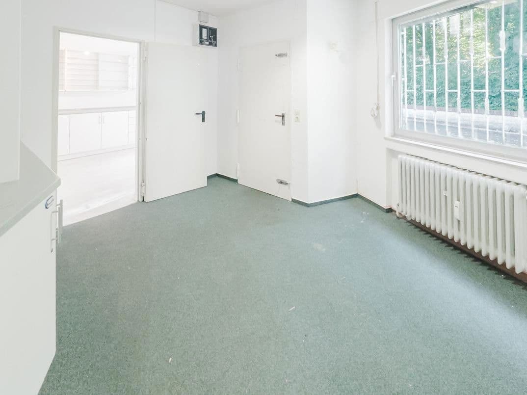 Prenájom nebytového priestoru 202 m², Röntgenstr. 6, Bonn, Severné Porýnie - Westfálsko Prenájom nebytového priestoru 202 m², Röntgenstr. 6, Bonn, Severné Porýnie - Westfálsko