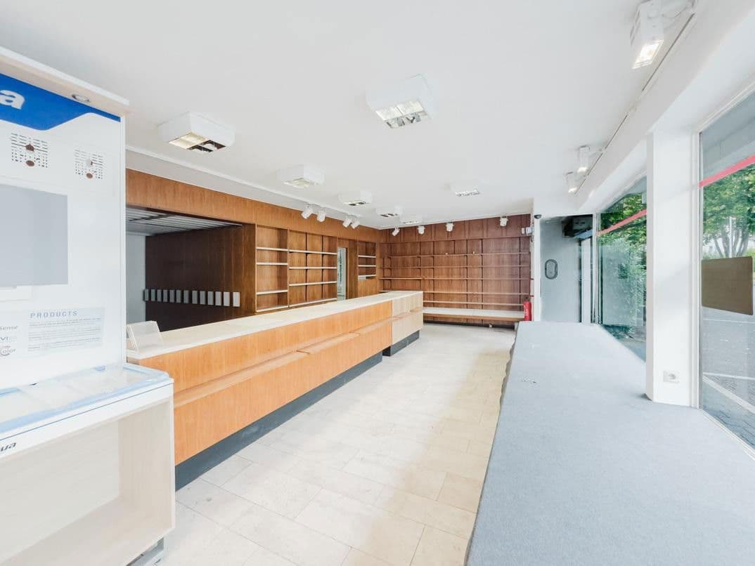 Prenájom nebytového priestoru 202 m², Röntgenstr. 6, Bonn, Severné Porýnie - Westfálsko Prenájom nebytového priestoru 202 m², Röntgenstr. 6, Bonn, Severné Porýnie - Westfálsko