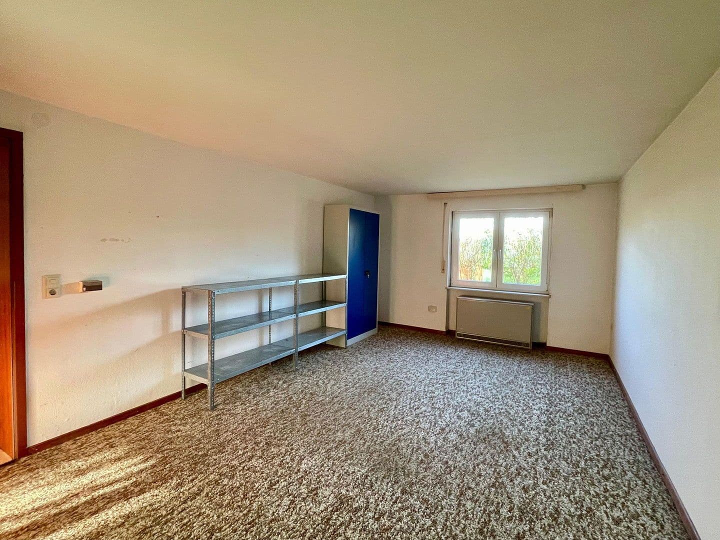 Predaj domu 175 m², pozemek 863 m², Erfurter Str. 4, Bad Emstal, Hesensko Predaj domu 175 m², pozemek 863 m², Erfurter Str. 4, Bad Emstal, Hesensko