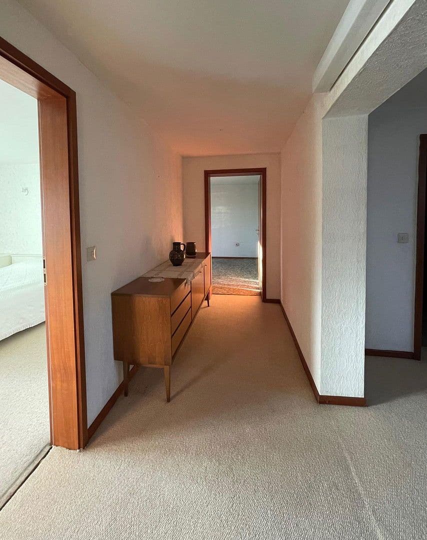 Predaj domu 175 m², pozemek 863 m², Erfurter Str. 4, Bad Emstal, Hesensko Predaj domu 175 m², pozemek 863 m², Erfurter Str. 4, Bad Emstal, Hesensko