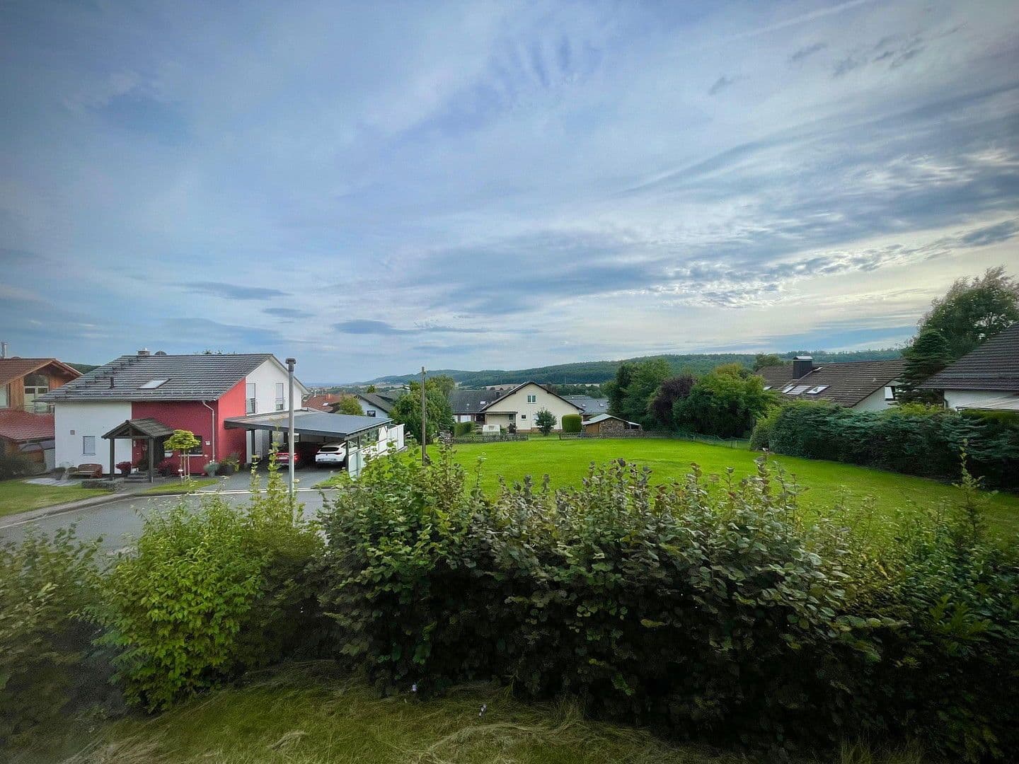 Predaj domu 175 m², pozemek 863 m², Erfurter Str. 4, Bad Emstal, Hesensko Predaj domu 175 m², pozemek 863 m², Erfurter Str. 4, Bad Emstal, Hesensko