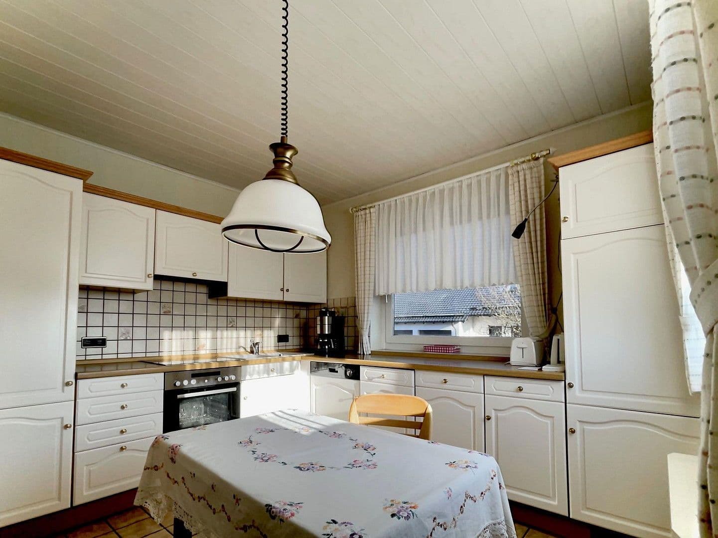 Predaj domu 175 m², pozemek 863 m², Erfurter Str. 4, Bad Emstal, Hesensko Predaj domu 175 m², pozemek 863 m², Erfurter Str. 4, Bad Emstal, Hesensko