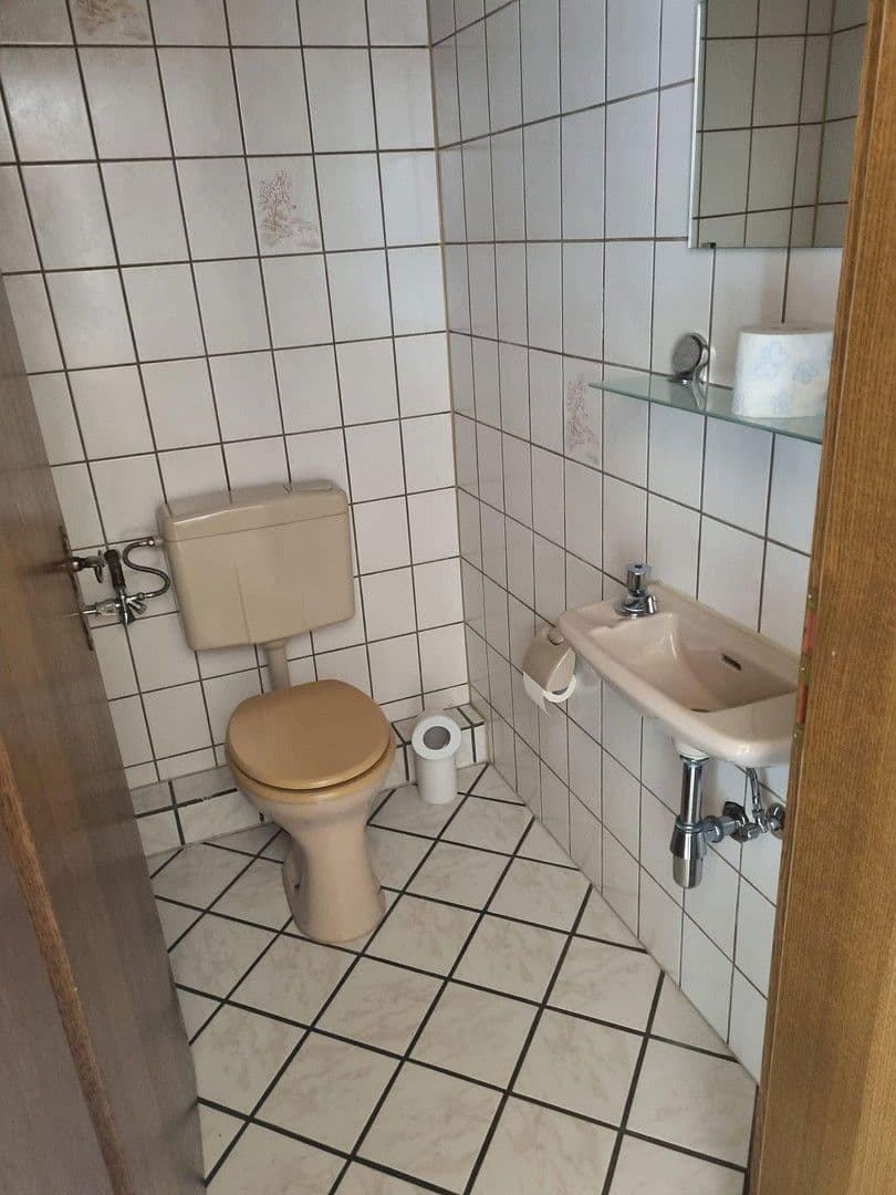 Predaj domu 249 m², pozemek 550 m², Bergstraße 14, Herrstein, Porýnie-Falcko Predaj domu 249 m², pozemek 550 m², Bergstraße 14, Herrstein, Porýnie-Falcko