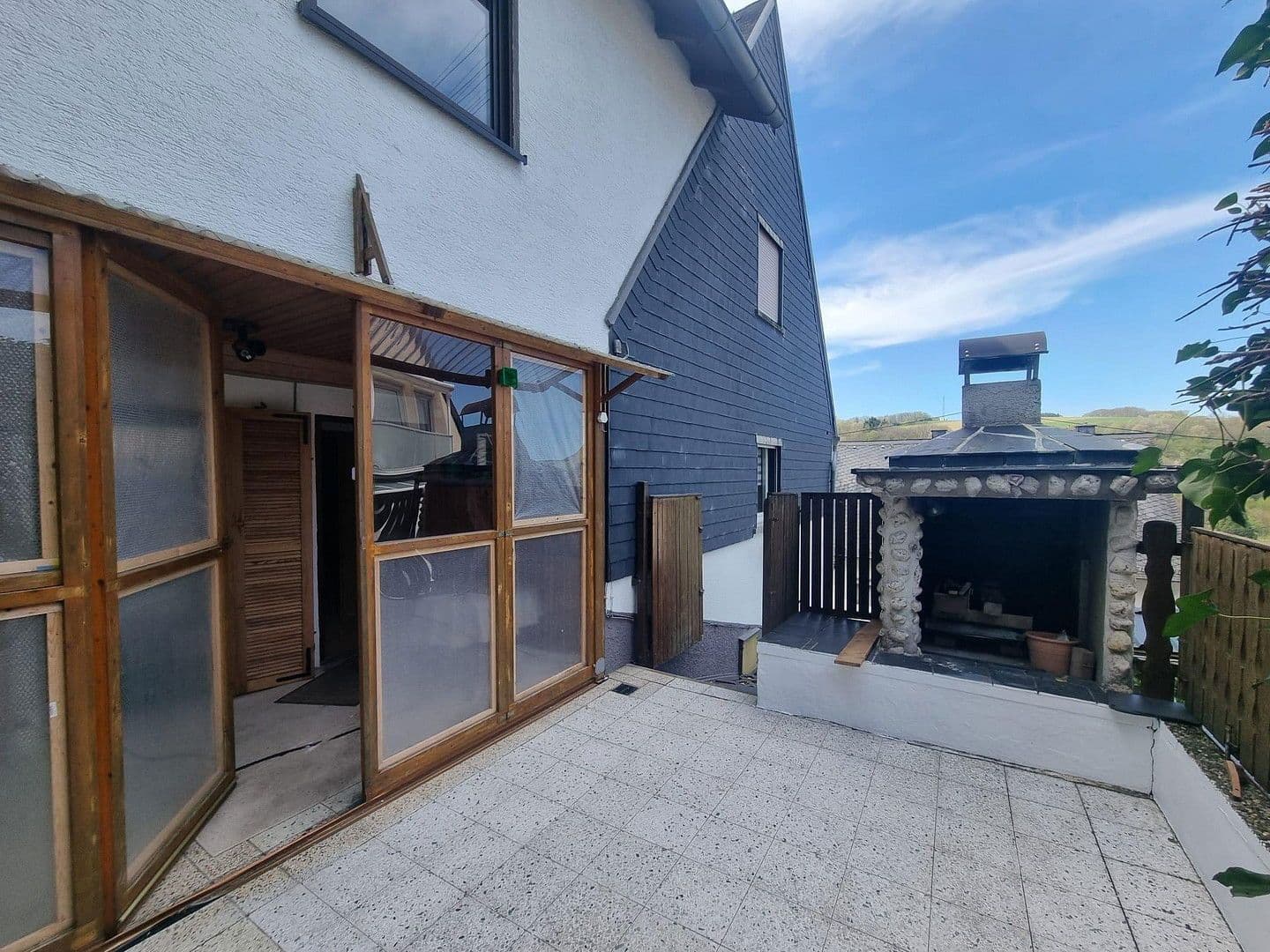 Predaj domu 249 m², pozemek 550 m², Bergstraße 14, Herrstein, Porýnie-Falcko Predaj domu 249 m², pozemek 550 m², Bergstraße 14, Herrstein, Porýnie-Falcko